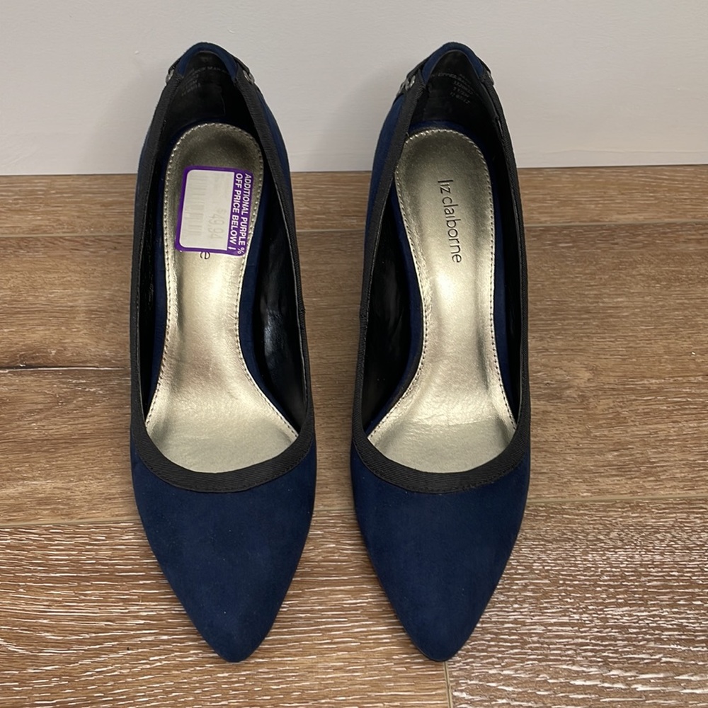 Liz Claiborne blue suede with black trim Size 7 1/2 - Picture 2 of 7
